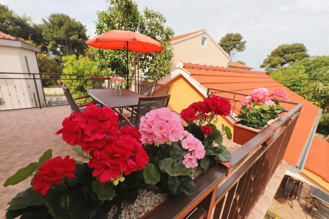 Apartmani Strpic Biograd Na Moru