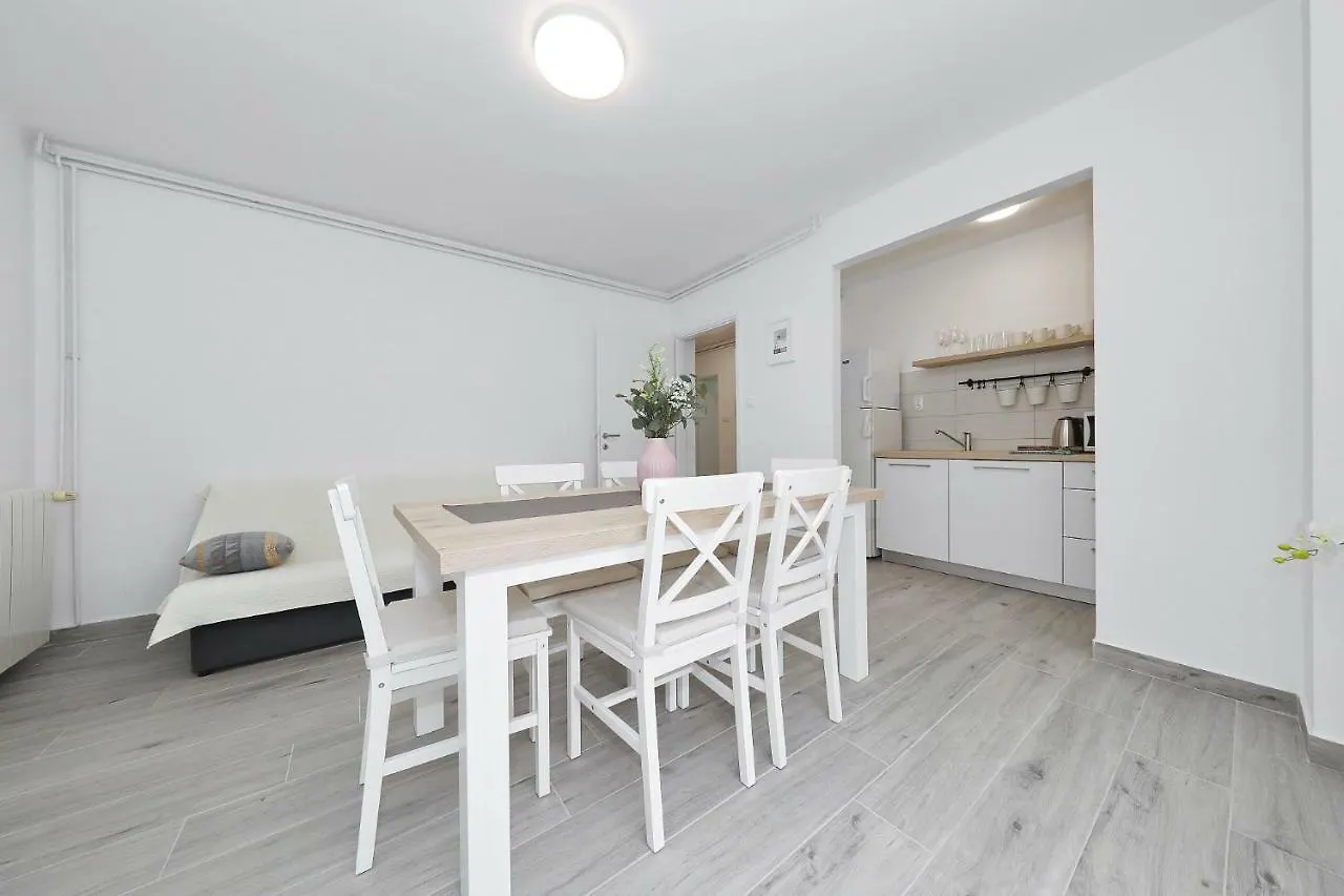Apartmani Strpic Biograd Na Moru
